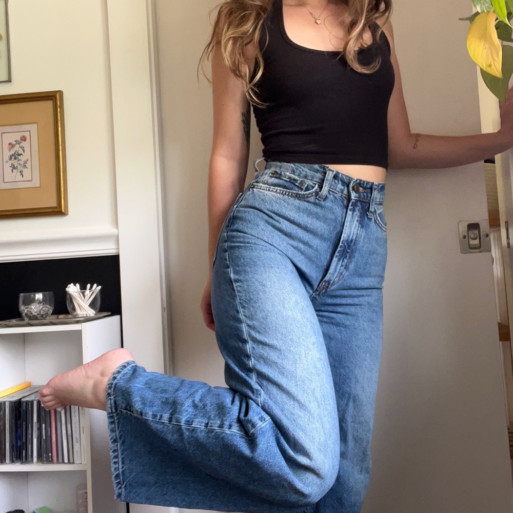 Urban Outfitters High Rise Wide Leg Medium Wash Jeans Size 25